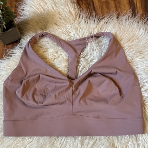 38D/DD Athleta Yin Bra in Mauve Pink with a T-Back. Runs small. EUC. No pads - Picture 3 of 7